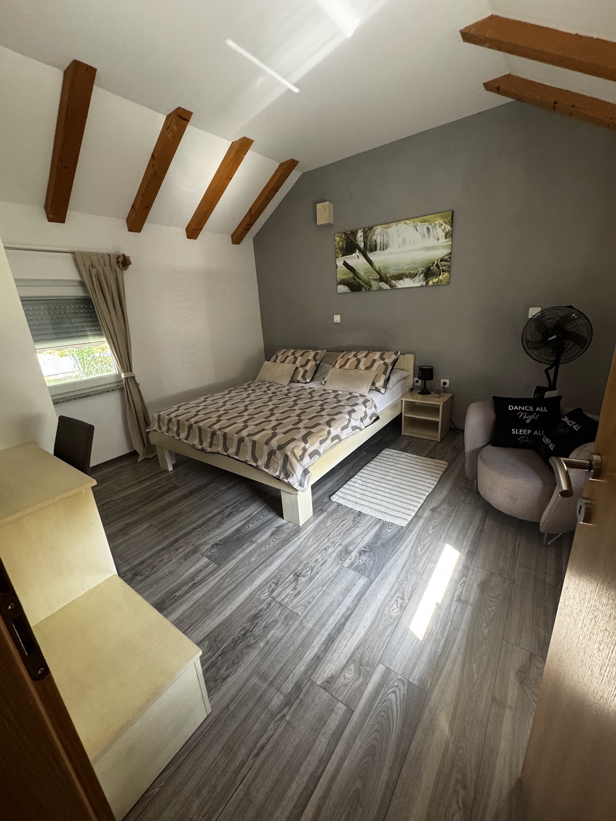 Apartment Near The Lakes - photo 3