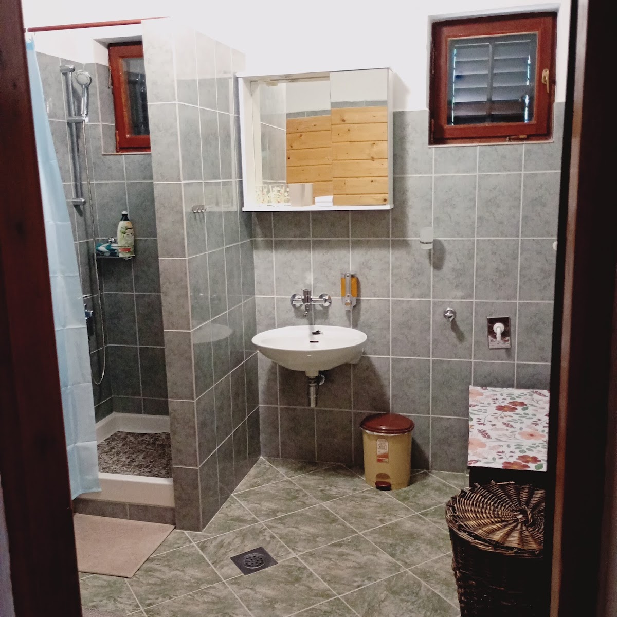 Apartments With Balcony And With Large Free Parking House Oliver - photo 4