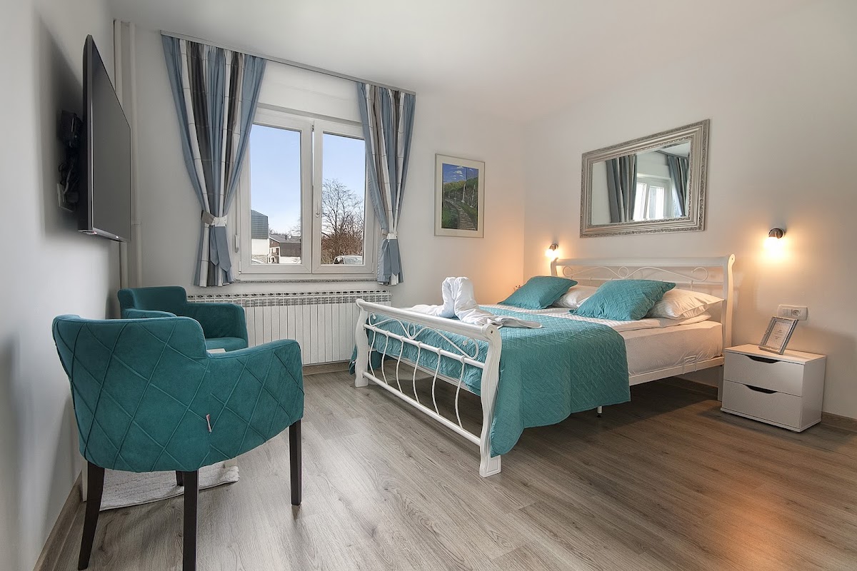 Emerald Luxury Apartments