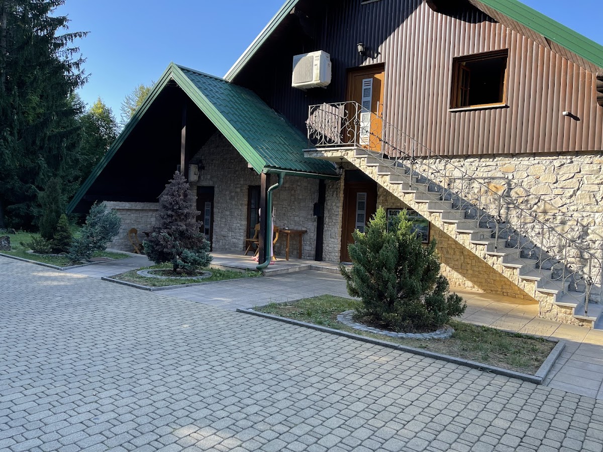 Golden Lakes Rooms - photo 3