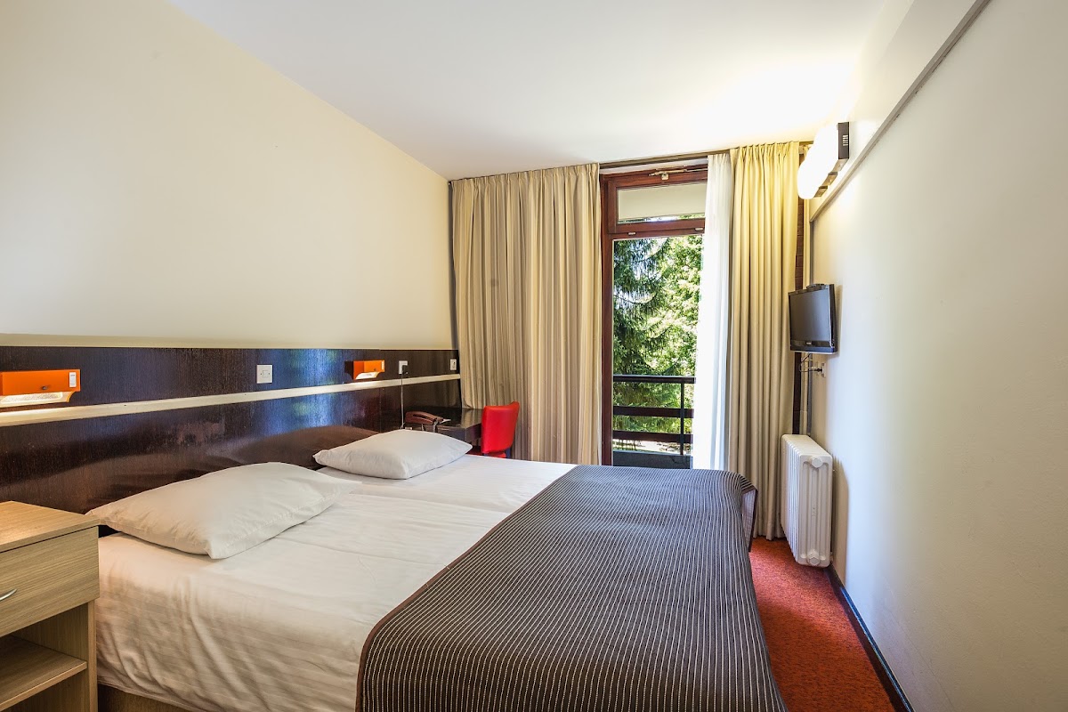 Hotel Bellevue - photo 2