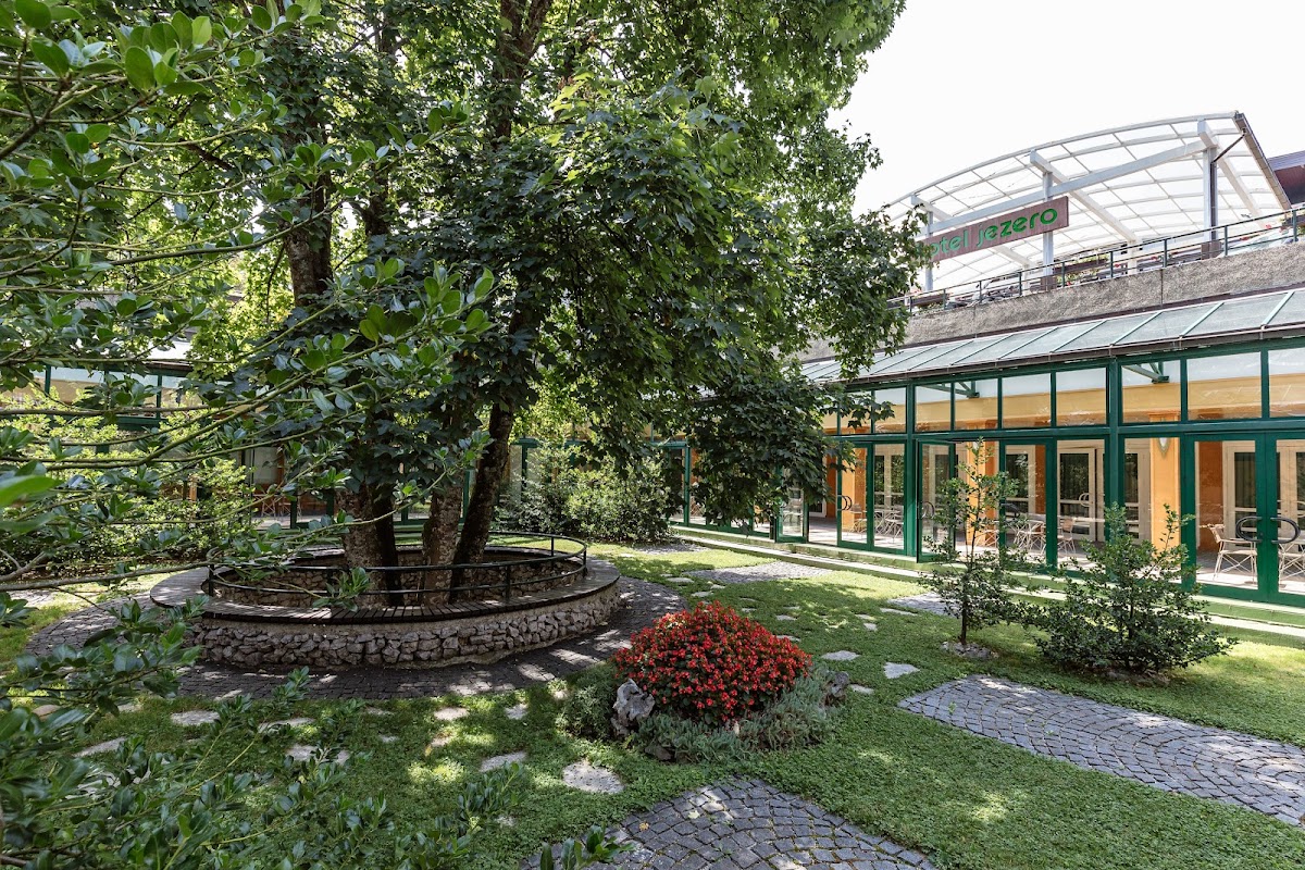 Hotel Jezero