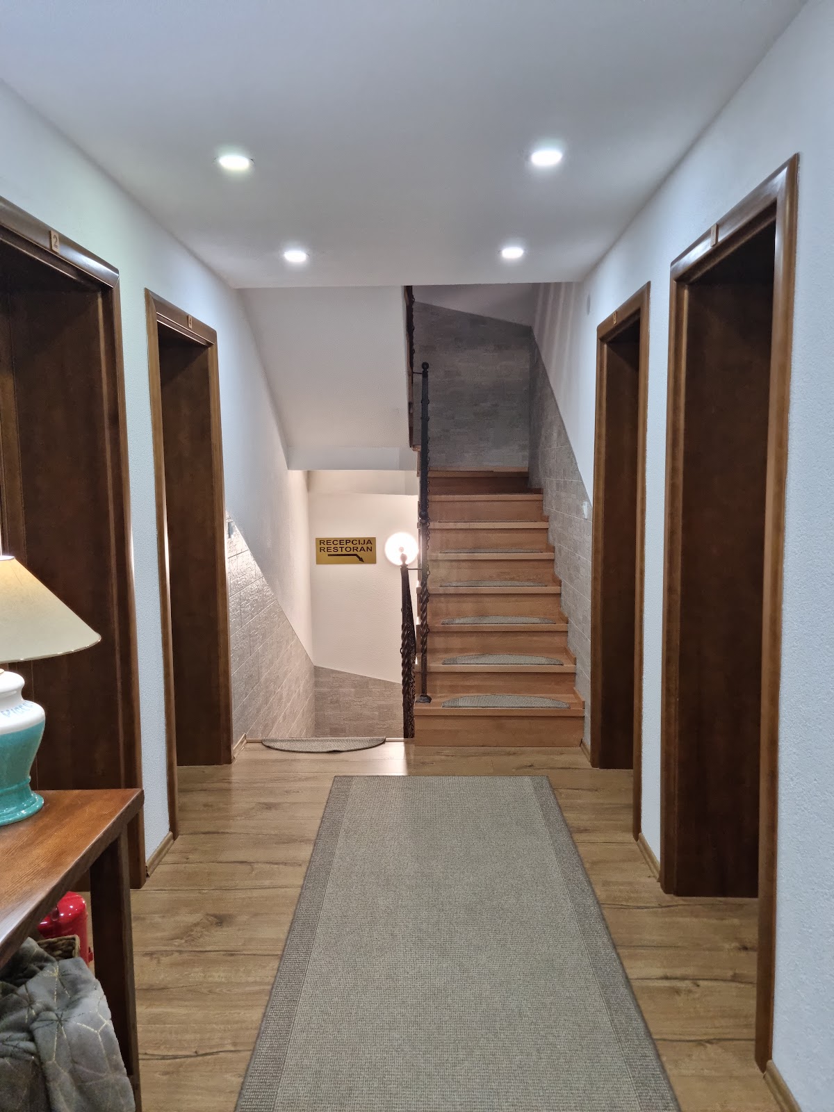 Rooms Imperial House - photo 5