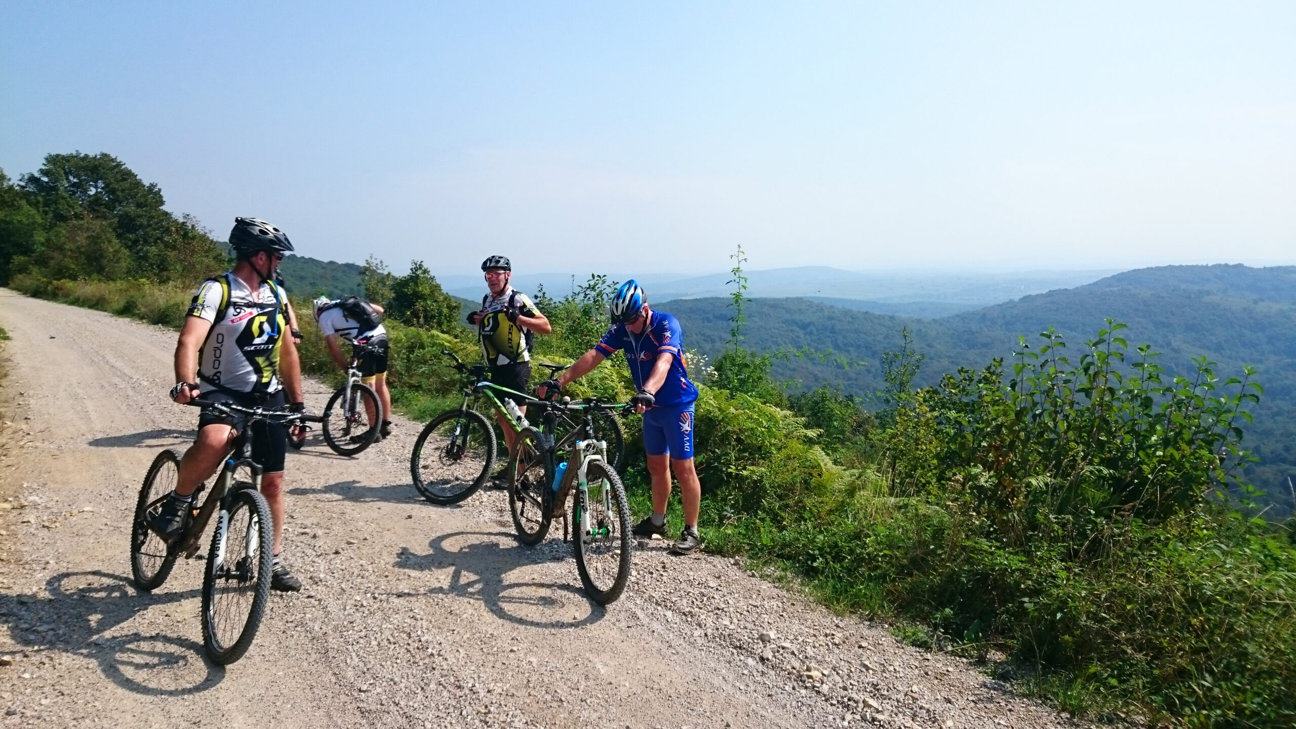 Plitvice Valleys Bike Tour with Barač Caves