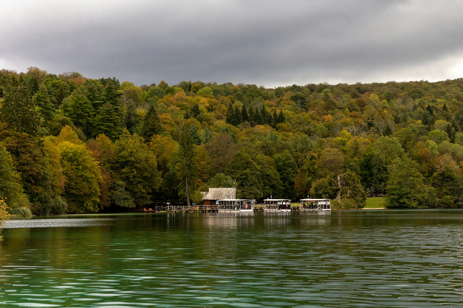 Visiting Plitvice Lakes in Fall/Autumn: Your Complete September–November Guide (2026)